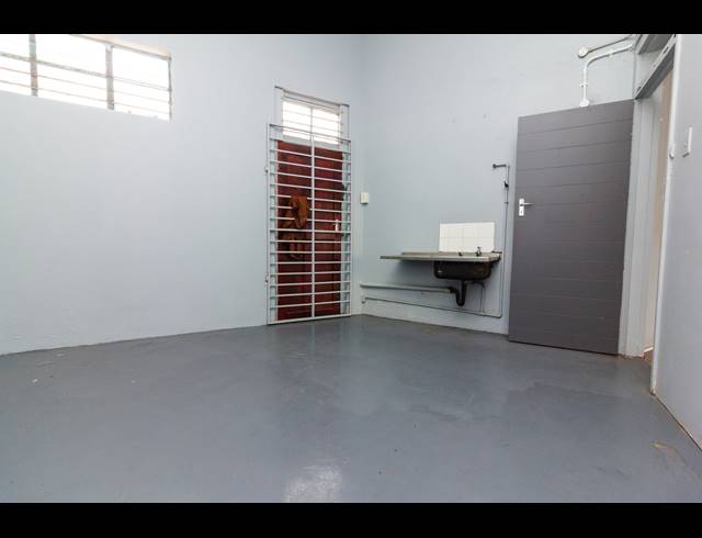 65M² RETAIL TO LET IN UMHLATUZANA
